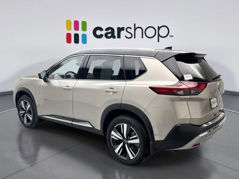 Used 2023 Nissan Rogue Platinum w/ Platinum Premium Package image 3