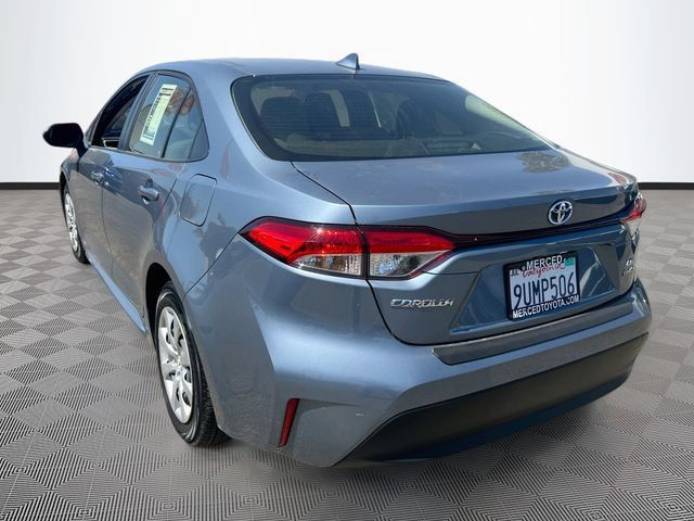 Used 2025 Toyota Corolla LE FWD image 5