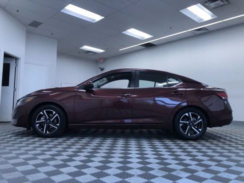 Used 2025 Nissan Sentra SV FWD image 12