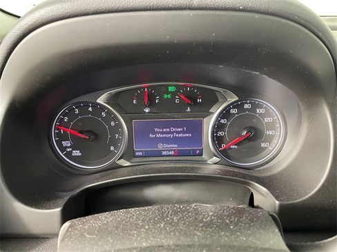 Used 2024 GMC Terrain SLT w/ Infotainment Package II image 5