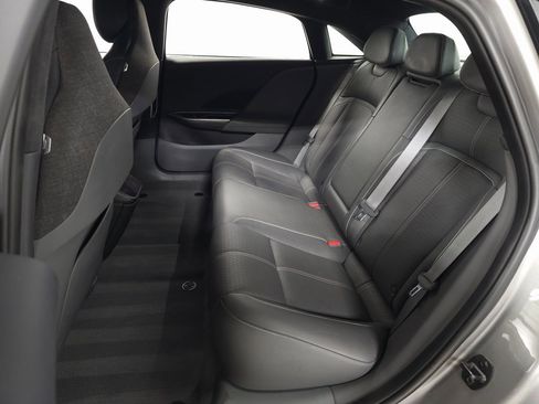 Used 2022 Lucid Air Grand Touring image 39