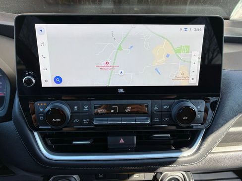 Used 2025 Toyota Grand Highlander AWD Hybrid image 36