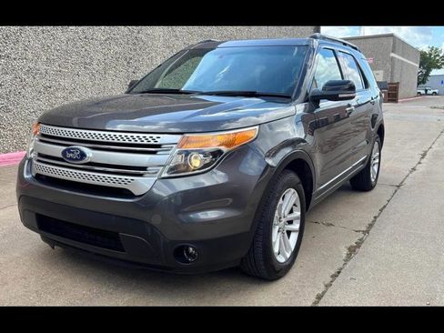 Used 2014 Ford Explorer XLT w/ Equipment Group 201A image 1