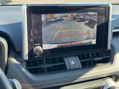 Certified 2024 Toyota RAV4 XLE image 31