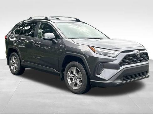 Used 2025 Toyota RAV4 XLE AWD/4WD image 7