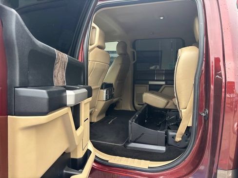 Used 2017 Ford F250 Lariat w/ Chrome Package AWD/4WD image 19