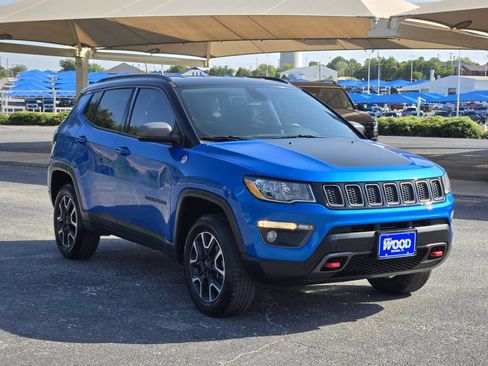 Used 2020 Jeep Compass Trailhawk AWD/4WD image 3