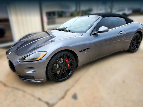Used 2011 Maserati GranTurismo Convertible RWD image 10
