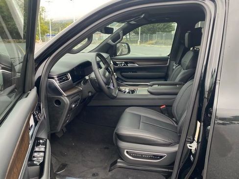 New 2024 Jeep Grand Wagoneer Series I w/ HD Trailer Tow Package image 17