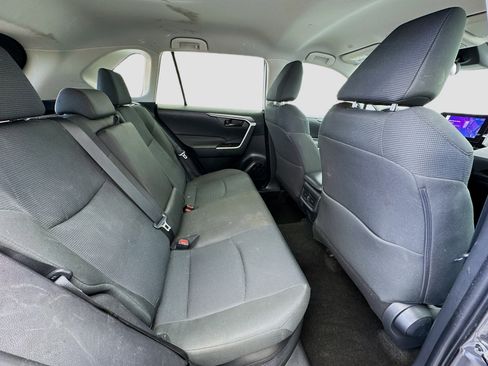Used 2024 Toyota RAV4 LE image 18