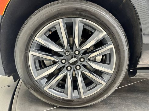 Used 2022 Cadillac Escalade ESV Sport Platinum AWD/4WD image 37