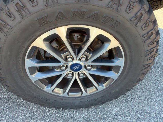 Used 2018 Ford F150 XLT w/ Equipment Group 302A Luxury AWD/4WD image 5