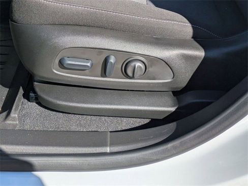 New 2026 Chevrolet Blazer LT image 11