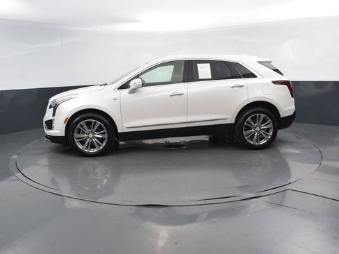 Certified 2024 Cadillac XT5 Premium Luxury w/ LPO, Floor Liner Package image 2