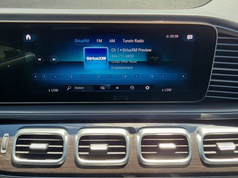 Used 2020 Mercedes-Benz GLE 350 4MATIC image 18