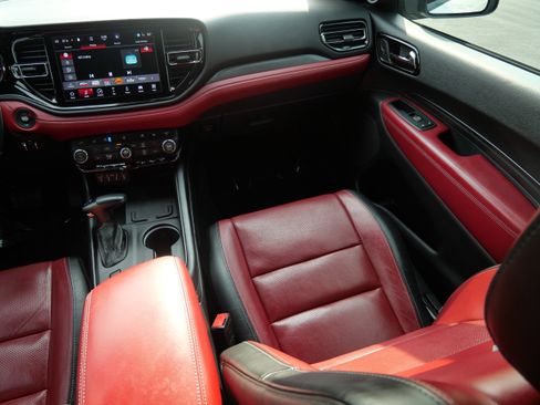 Used 2021 Dodge Durango R/T w/ Technology Group AWD/4WD image 10