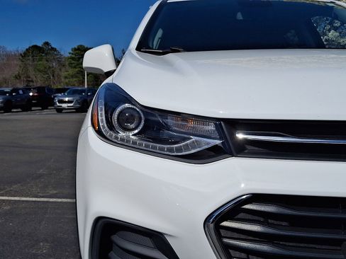 Used 2022 Chevrolet Trax LT w/ Sport Edition image 10