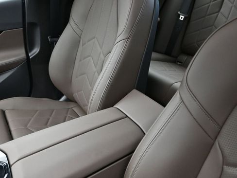 Certified 2025 BMW 530i RWD image 14