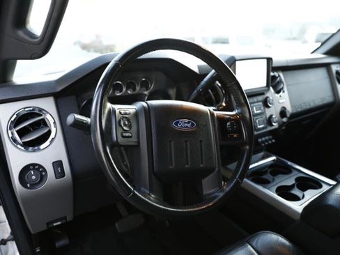 Used 2013 Ford F250 Lariat image 16