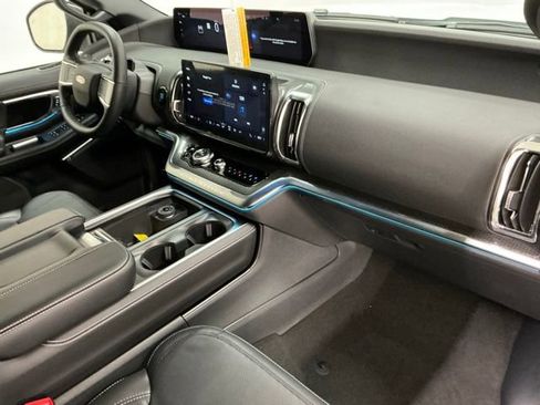 New 2026 Ford Expedition Platinum w/ Stealth Appearance Package image 20