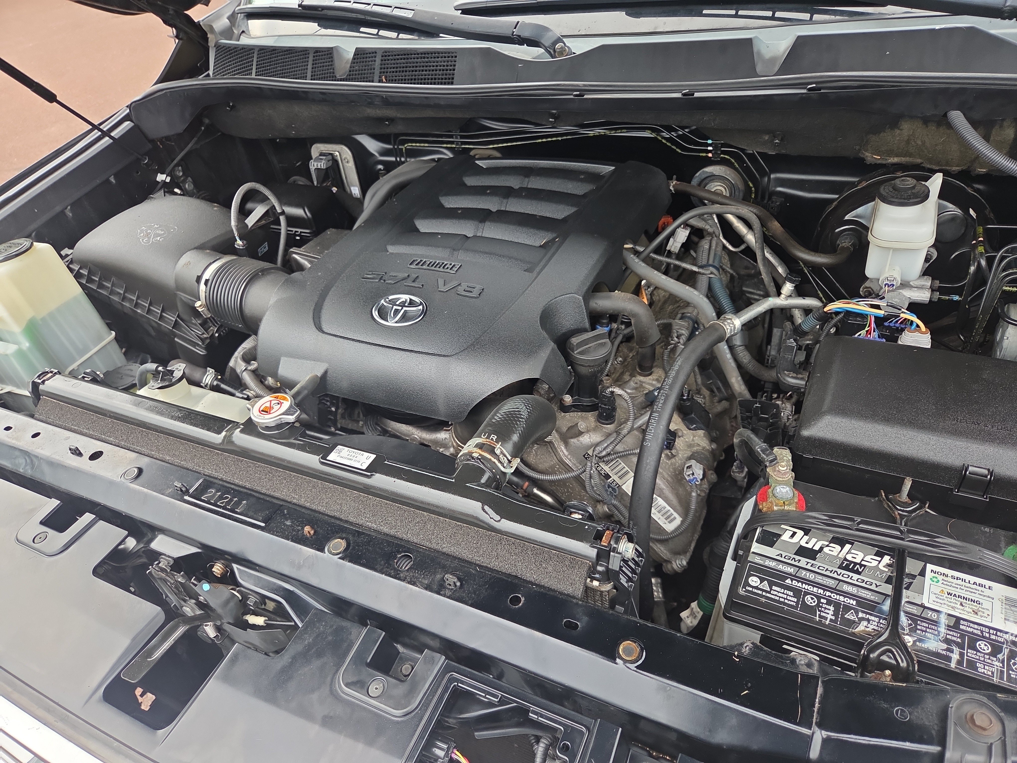 Used 2018 Toyota Tundra Limited w/ Limited Premium Package AWD/4WD image 31