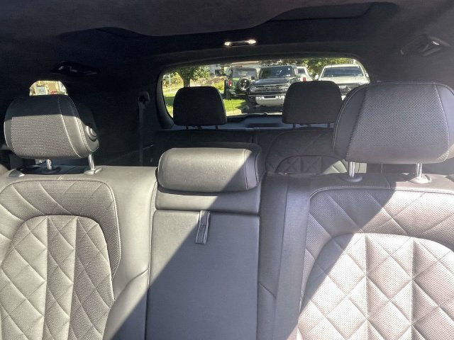 Used 2023 BMW X7 xDrive40i w/ M Sport Package AWD/4WD image 13