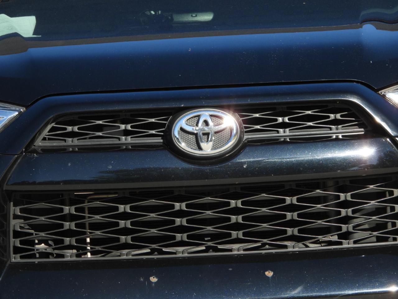 Used 2017 Toyota 4Runner SR5 Premium RWD image 42