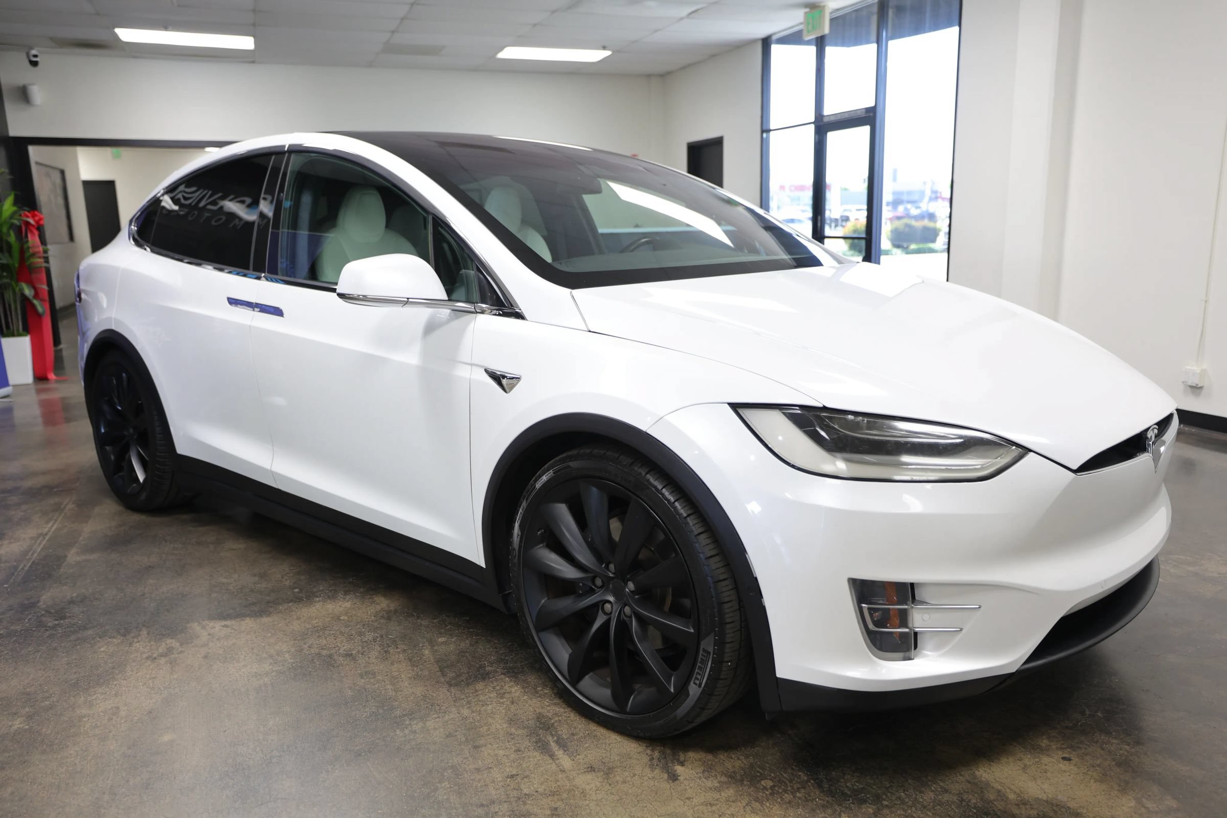 Used 2021 Tesla Model X Long Range AWD/4WD image 8