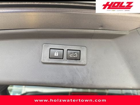 Used 2024 Subaru Outback Premium AWD/4WD image 23