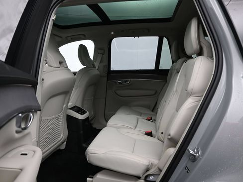 New 2026 Volvo XC90 T8 Ultra w/ Protection Package Premier AWD/4WD image 24