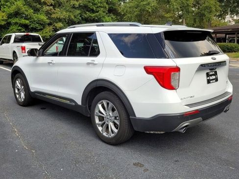 Used 2022 Ford Explorer Limited w/ Equipment Group 301A image 10