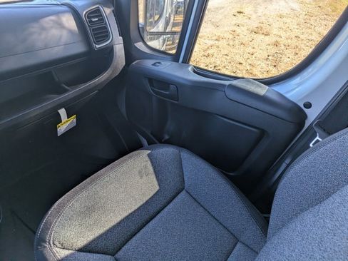 New 2026 RAM ProMaster 2500 w/ Quick Order Package 22G SLT image 16
