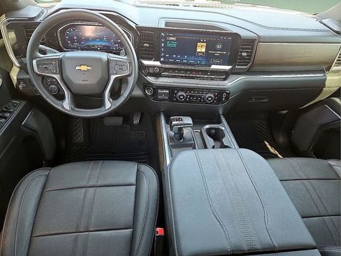 Certified 2024 Chevrolet Silverado 1500 High Country w/ Technology Package image 14