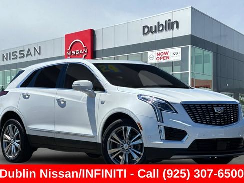 Used 2024 Cadillac XT5 Premium Luxury w/ Technology Package AWD/4WD image 2