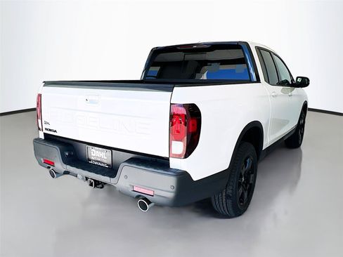 New 2026 Honda Ridgeline Black Edition image 13