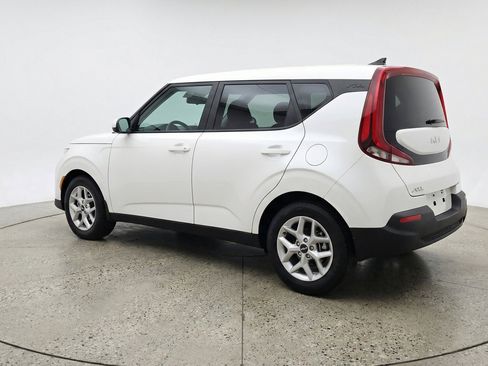 Used 2025 Kia Soul LX w/ LX Technology Package FWD image 6