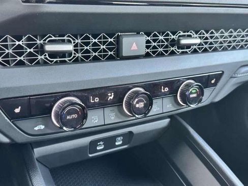 Certified 2025 Honda Accord SE image 18