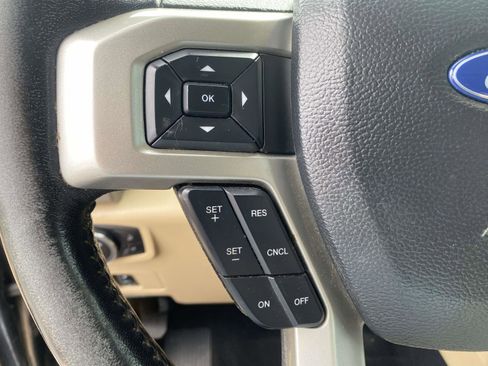 Used 2021 Ford F250 Lariat w/ Chrome Package image 20