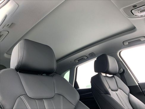 Used 2025 Audi Q5 2.0T Premium Plus w/ Premium Plus Package image 24