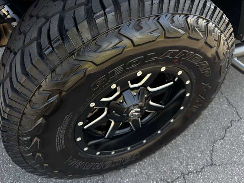 Used 2019 Jeep Wrangler Unlimited Sport S AWD/4WD image 28