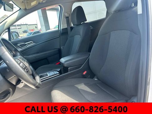 Used 2026 Kia Sportage LX FWD image 17