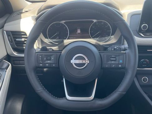 Certified 2023 Nissan Rogue SV w/ SV Premium B Package FWD image 14