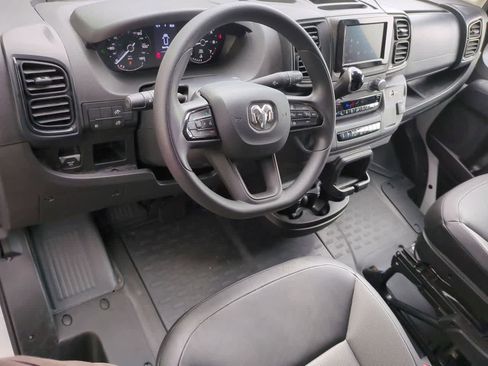 Used 2025 RAM ProMaster 2500 w/ Convenience Group FWD image 10