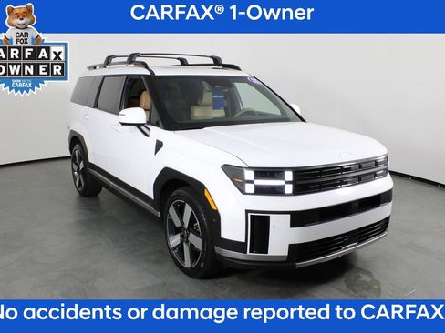 Used 2025 Hyundai Santa Fe Limited FWD image 5