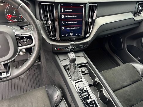 Used 2018 Volvo XC60 T6 R-Design w/ Convenience Package image 28
