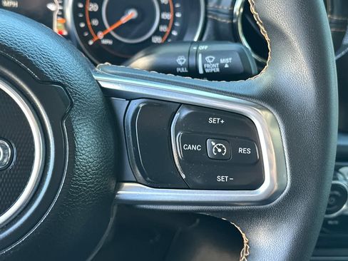 Used 2023 Jeep Gladiator Overland AWD/4WD image 28