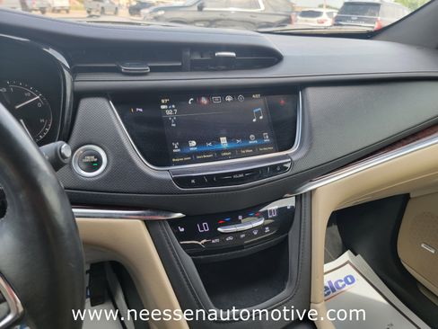 Used 2019 Cadillac XT5 Luxury FWD image 22
