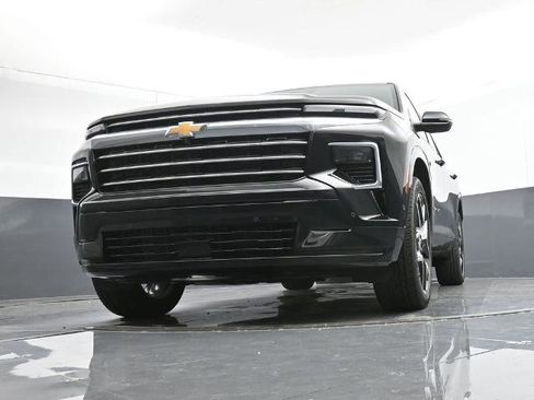 New 2026 Chevrolet Traverse High Country w/ LPO, Floor Liner Package image 9