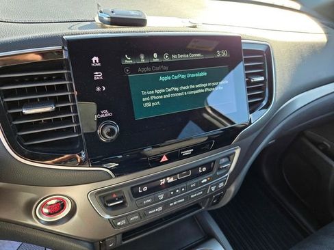 Used 2022 Honda Pilot Sport image 16