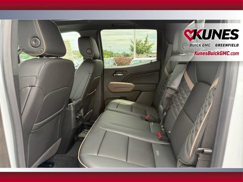 New 2026 GMC Canyon Denali AWD/4WD image 16